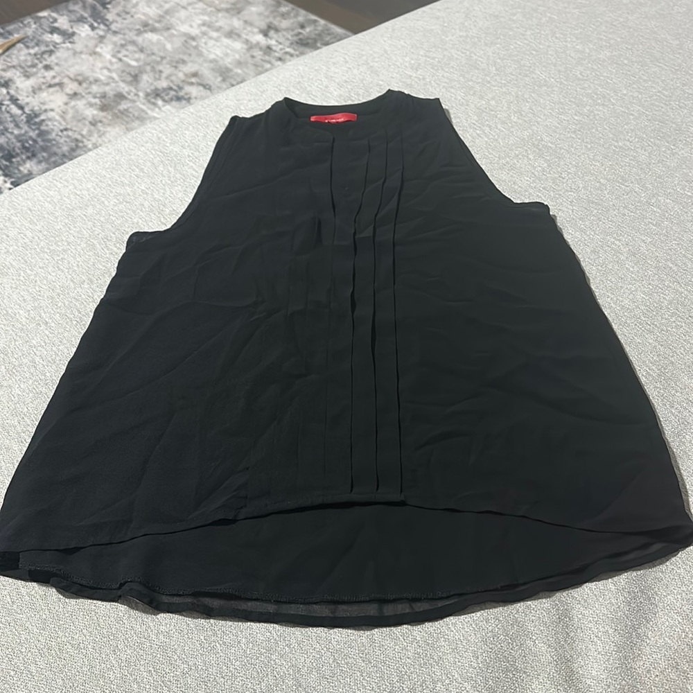 Red Saks Fifth Avenue Black Sleeveless Blouse Size Small